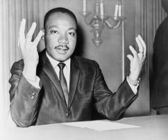 800px-Martin_Luther_King_Jr_NYWTS_6